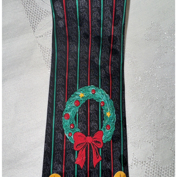 VTG Christmas Silk Tie Santa by Fireplace Cat Stocking Holiday Novelty Addiction - Picture 5 of 9